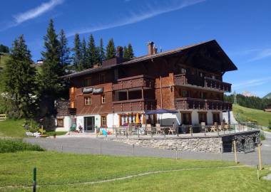 Pension Berger in Oberlech im Sommer