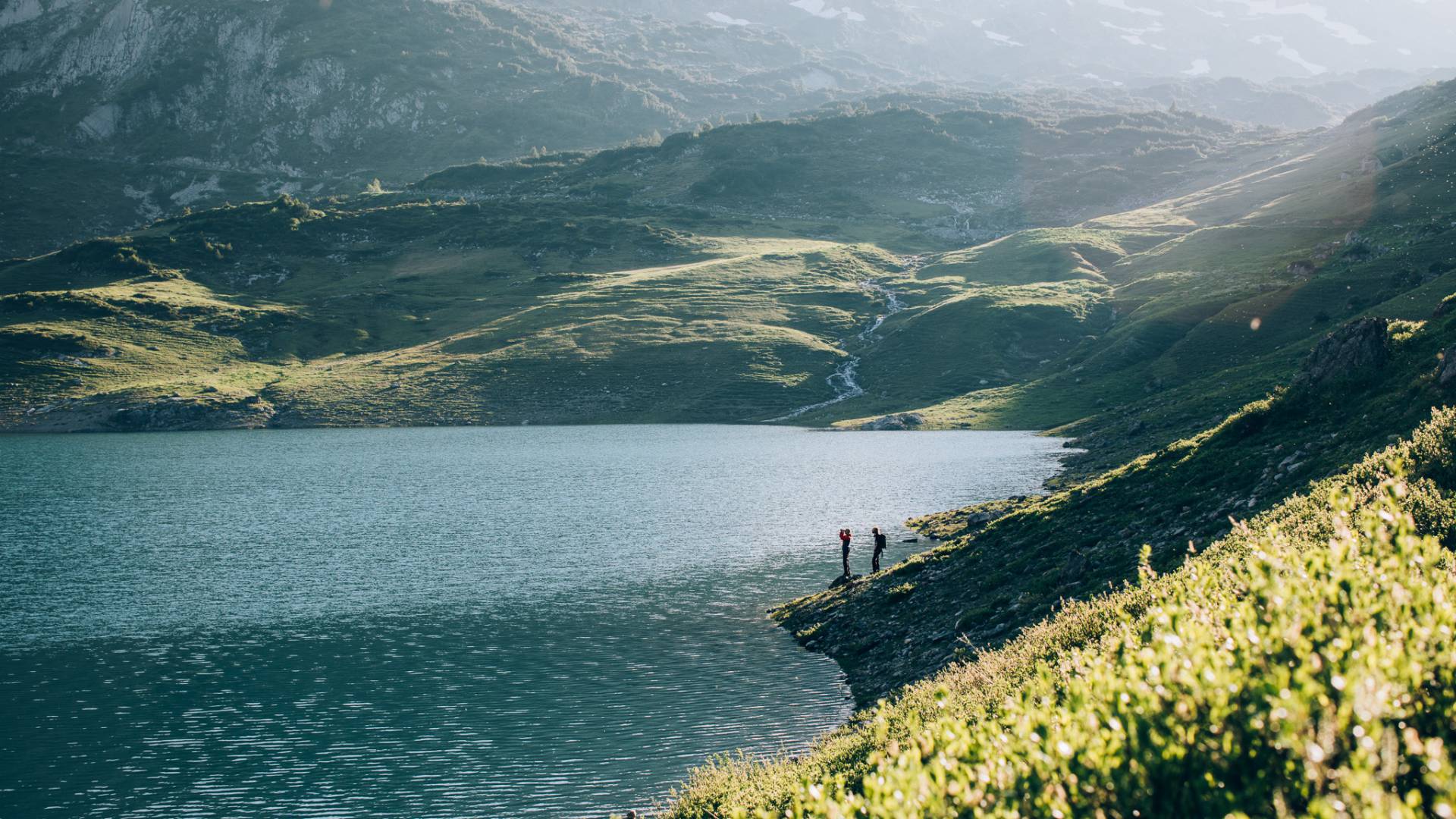 Bergsee im Sommer in Oberlech